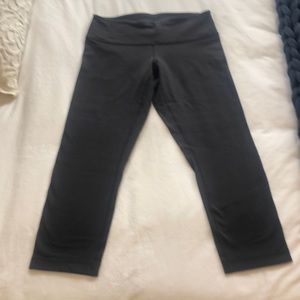 Black Lululemon Leggings - Cropped - Size 6